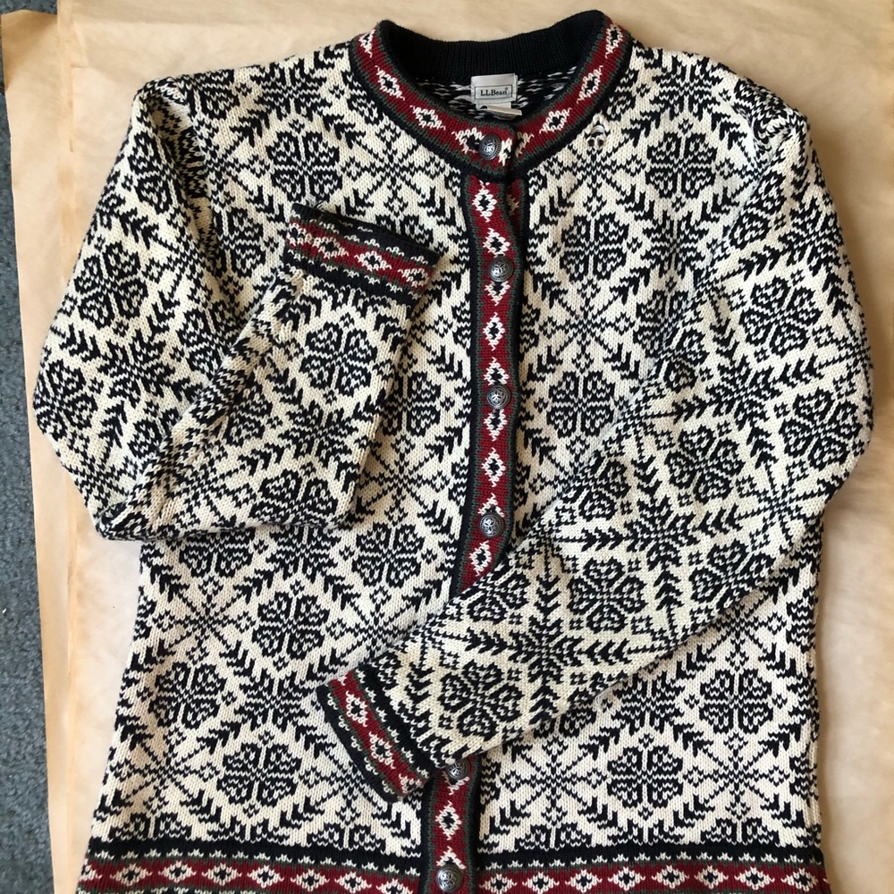 L.L.BEAN Cotton knit winter cardigan. Beautiful ❤️